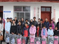 2019年1月向漳縣貴清山鎮(zhèn)楊河村、高山村捐款捐物